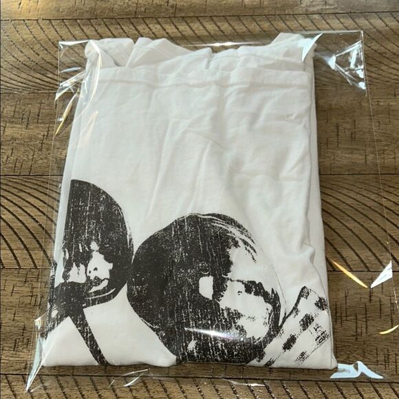 RSQ Made in 🇺🇸 Cherries 🍒 & Bow Graphic 💯 Cotton Tee Short Sleeve - Picture 15 of 17